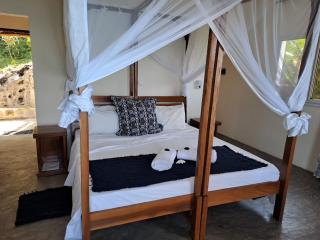 Komba on the Rocks - 5