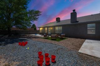 Cheerful Vibrant 3BR - 3TV - New - Albuquerque - 5