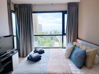 The Base Central PATTAYA HUGE 2BED King&Queen with Infinity Pool - 0