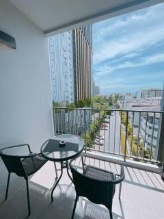 The Base Central PATTAYA HUGE 2BED King&Queen with Infinity Pool & Free Netflix - Pattaya - 1