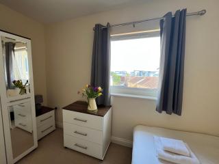Two Bed Flat White Star Place - 7
