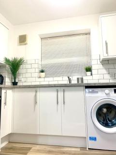 Flat in London- Modern 2 Bedroom Apartment Harrow near Wembley - Harrow - 1