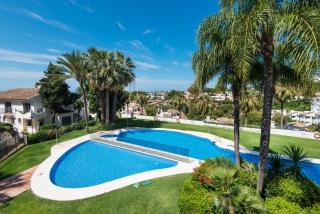 RentAndHomes Calahonda Sea View and Golf - 9