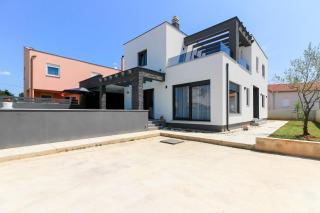 Modern villa Maeni with private pool in Pula - Pula - 2