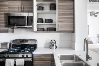 Brentwood 1BR w Pool Gym WD nr bars shops LAX-420 - Los Angeles - 4