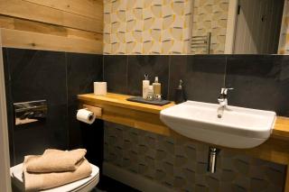 Langdale Cottage - 5 bedrooms and 5 bathrooms - Chapel Stile - 6
