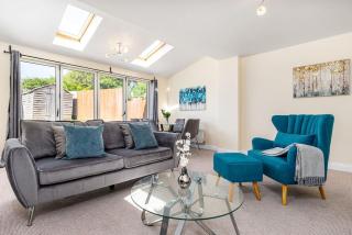 Fortified 4 Bedroom Holly Lodge - Bristol - 0