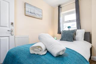 Fortified 4 Bedroom Holly Lodge - Bristol - 2