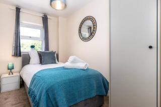 Fortified 4 Bedroom Holly Lodge - Bristol - 1