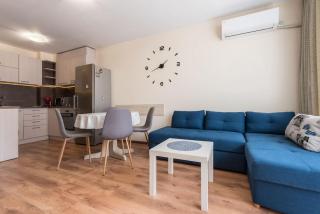 Bright place next to Grand Mall - Varna - 0
