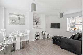 Beach Front House - Walton-on-the-Naze - 9