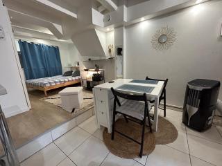 La Garde Studio centre historique, proche plage, climatisation, fibre - La Garde - 0