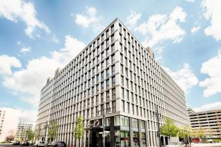 Premier Inn Berlin Alexanderplatz - Berlino - 9