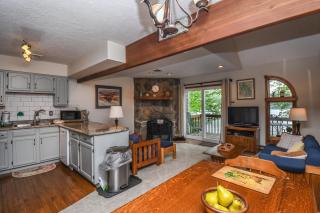Hartwood Village 05 - McHenry - 1