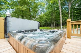 Hilltop Hideaway - McHenry - 8