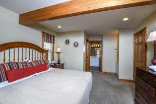 Constantly Cozy - Swanton - 4