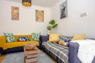 Stylish 4BD House with Private Garden - Stratford - Londra - 0