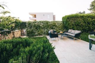 Edonia Garden Home Comfortable & stylish duplex apartment with relaxing private garden - Brodarica - 9