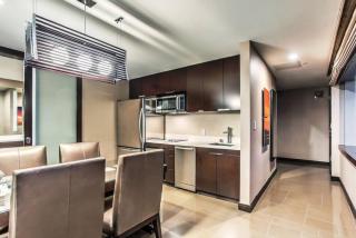 City Center - Panoramic Corner Suite at Vdara - Las Vegas - 4