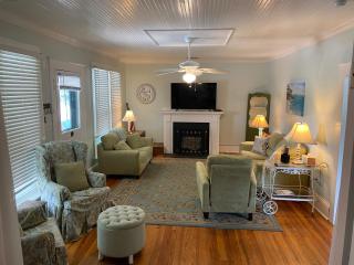 The Rose on Lakeside - 3