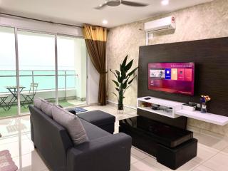 Mansion One Suite by stayCATion Homestay - George Town - 0