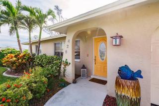SW Cape Coral Pool Home with Gulf Access Canal - Cape Coral - 5