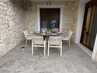 Momo's House - Nikiti - 4