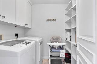 Luxury 3 Bedroom Home 5 minutes to Ocean with Heated Pool - Hollywood - 8