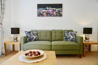 Super-Quiet Town Centre Flat 5 min Walk to Station - Royal Tunbridge Wells - 2
