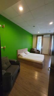 Your Home Hotel - Tbilisi - 9