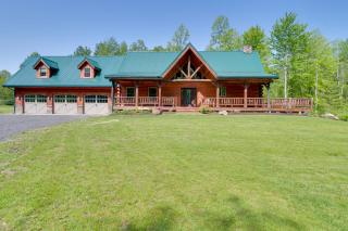 Stunning North Rose Retreat with Fishing Pond! - - 8