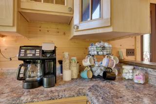 Stunning North Rose Retreat with Fishing Pond! - - 2