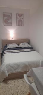 Locations IDEALOGIS Studios et T2 avec WIFI LAVERIE VELOS - Rochefort - 9