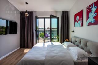 Fragola Apartments Rajska 3 - modern studios, park - 1