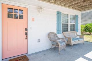 Completely Remodeled - Beach Access 3 Doors Down - Near Kure Beach Pier - 5
