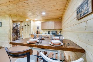 Charming Cabin Near Roaring River State Park! - 1