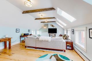 The Retreat - Suite #2 - Waterbury - 2