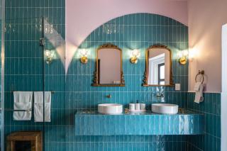 HOLT's Casa De Mi Independencia - 2