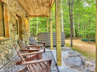 Adirondack Mountain Cabin with Hot Tub, Near Whiteface, Lake Placid, Fire Pit, Game Rm - Jay - 7