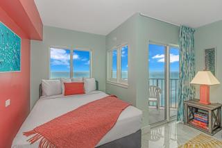 Luxurious Oceanfront Queen Suite - Fully Renovated! Palace Resort 1203 - Myrtle Beach - 8
