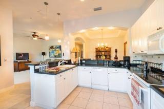 Luxury condo near Wiggins pass beach & park - 6