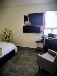 Royal Duke Hotel - Okotoks - 1