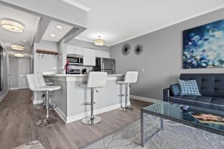 New - Waterfront Renovated beauty with heated pool - 8