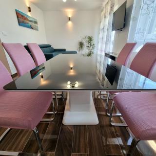 APARTMENTS HAPPINESS - 8