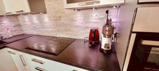 Modern apartment, 300m from Main Street and Aupark - Košice - 5