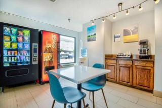 Motel 6-Abbeville, LA - 4