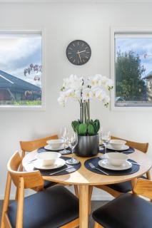 2 bed Escape, Heart of Riccarton w/carpark - Christchurch - 6