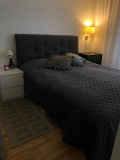 Spacious Waterfront Apartment with Free Parking - upgraded 2024 - 4