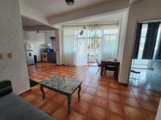 1 BR APT with AC , TV , wi-fi near DT and beach - 9