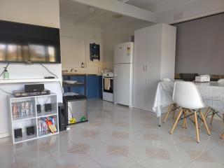 32 Albany Road, Cowes - Cowes - 7
